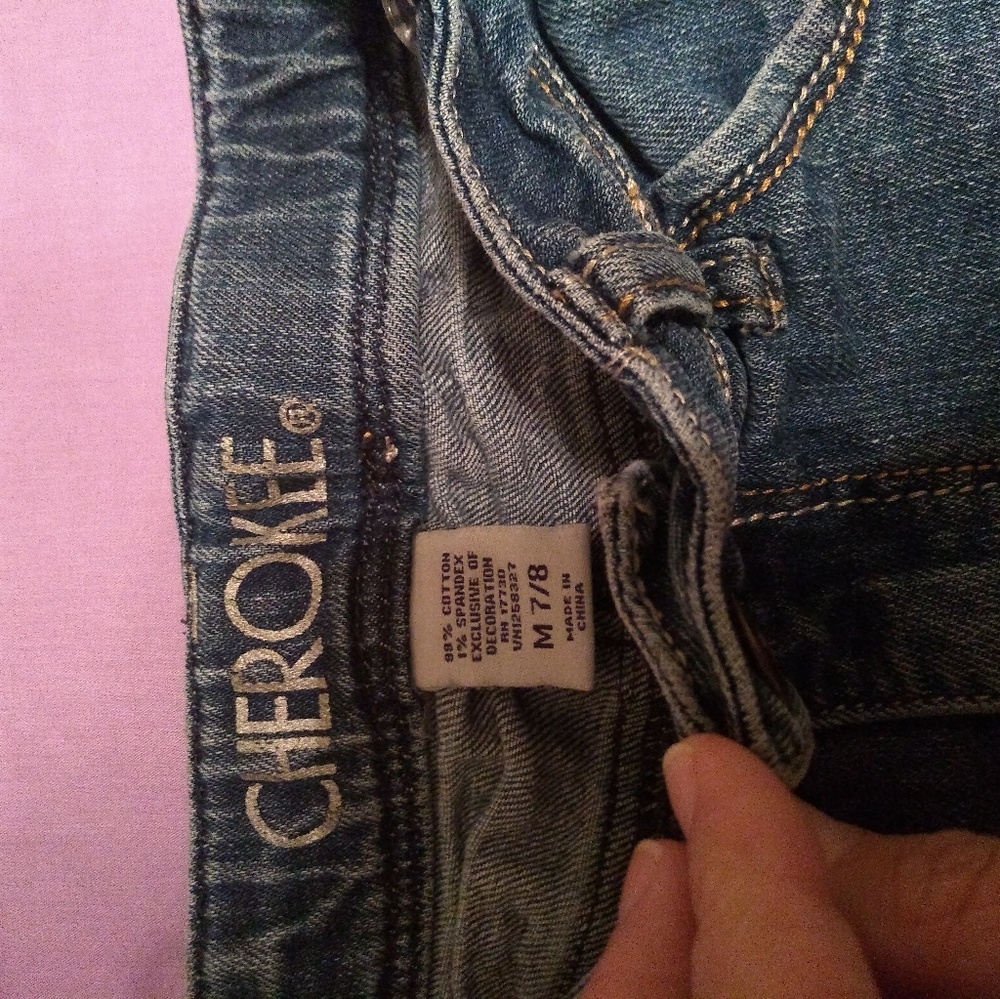 Cherokee distressed cuffed denim‎ shorts